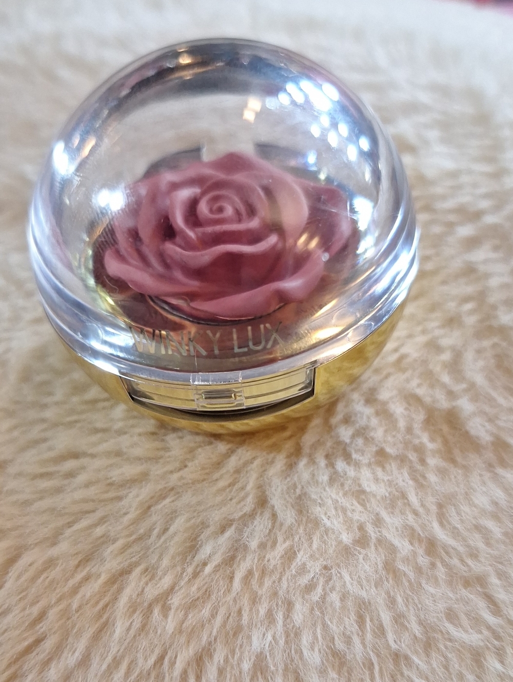 WINKY LUX Rose Sculpted Blush - Dusty Pink with Gold Compact